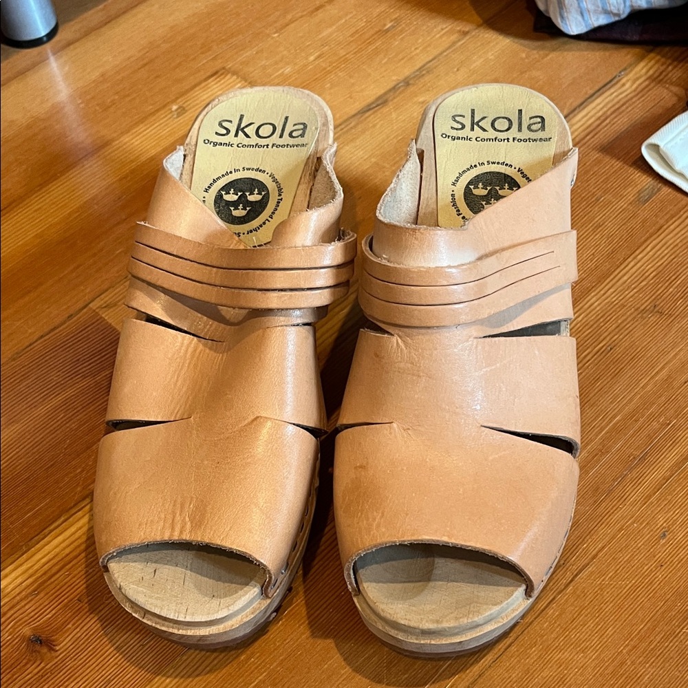 Tan Women's Mules